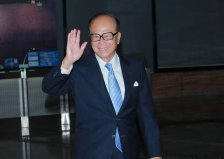 2021福布斯中國香港富豪榜，李嘉誠重奪首富