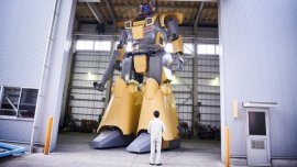 世界最大的人形機(jī)器人：身高8.46米，重量達(dá)7.3噸
