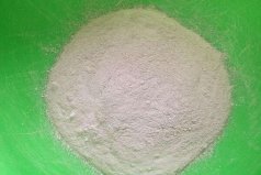 世界上最酸的液體：超強酸，金屬勺入杯即化！