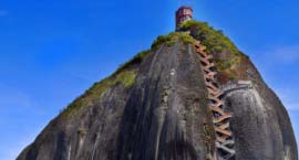 世界上最為陡峭的房子，要爬600多步臺(tái)階才能到達(dá)