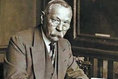 世界四大偵探小說家：道爾居榜首，第二位是女性！
