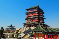 江南三大名樓是哪三個：滕王閣、黃鶴樓和岳陽樓