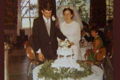 世界上最恩愛的夫妻：結(jié)婚37年，穿情侶裝長(zhǎng)達(dá)35年