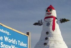 世界上最大最高的雪人：高達(dá)37米，用了1300萬(wàn)磅的雪