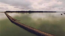 全世界最長的手工橋：一年僅存6個(gè)月，每天收200萬過橋費(fèi)