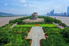 湖南旅游景點(diǎn)有哪些好玩的地方？湖南旅游十大必去景區(qū)