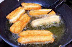 河南油炸小吃有哪些？河南街邊最有名的八大“油炸”美食